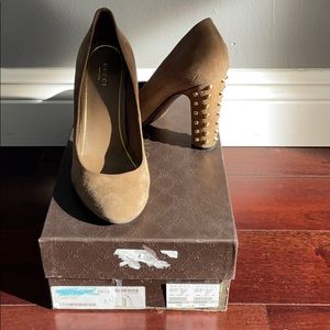 Gucci Tan Suede Spiked Heels. Size 38.5